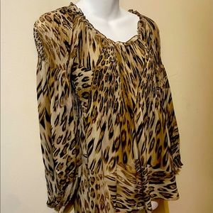 Maternity top in excellent condition